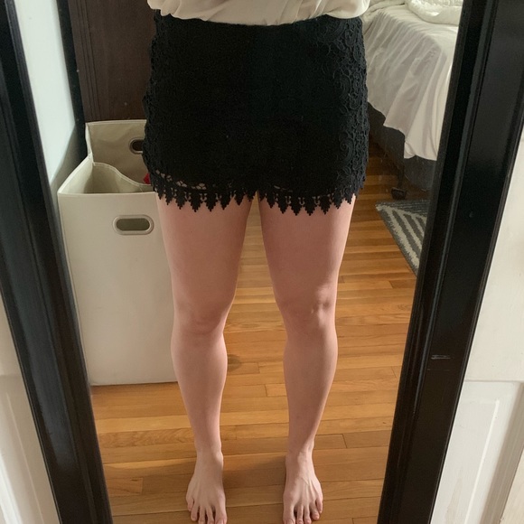 High waisted black lace shorts - Picture 8 of 8